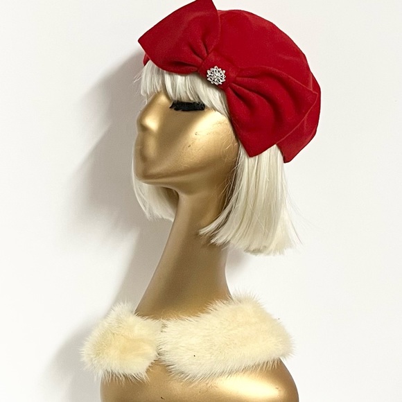 Red wool beret bow - Picture 3 of 4